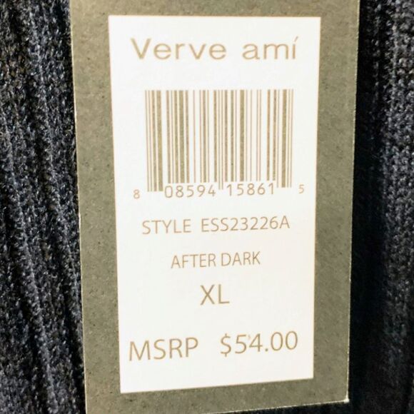 PRICE FIRM!;$36 VERVE AMI Women's Navey Blue Ribbed Design Cardigan - Picture 11 of 12